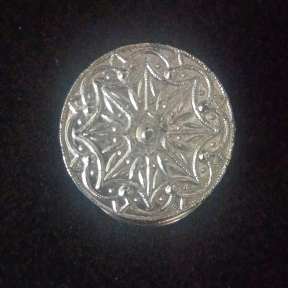 Silver scarf clip